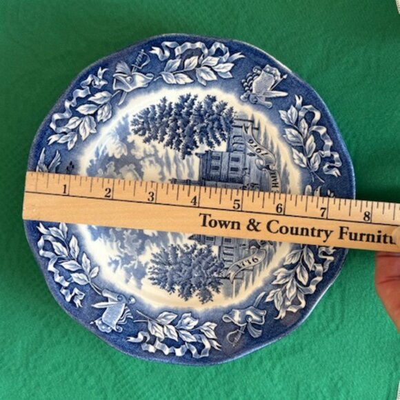 AVON INDEPENDENCE HALL BICENTENNIAL PLATE - Picture 5 of 6